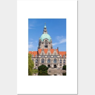 New Town Hall in Maschpark am Maschteich, Hanover, Lower Saxony, Germany Posters and Art